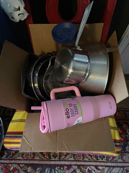 Photo of free pots/pans/stuff (near Enloe High School) #1