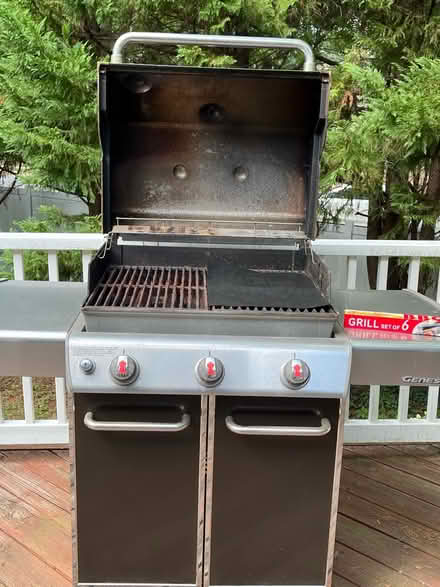 Photo of free Weber grill - pick up (Leesburg, VA) #2