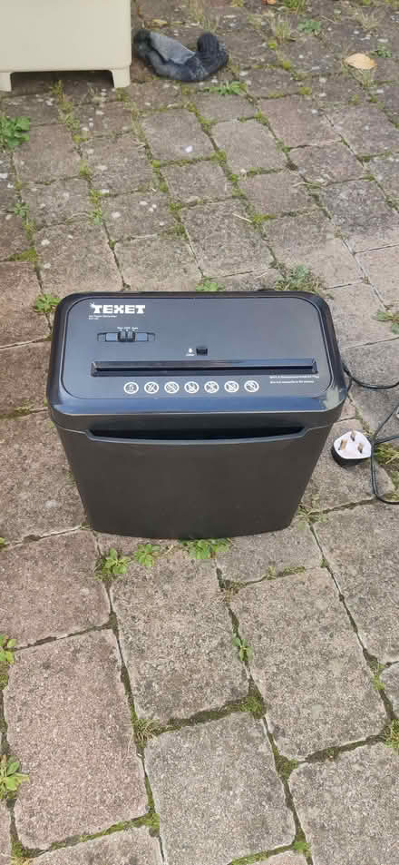 Photo of free Paper Shredder (Oakwood Park N14) #3