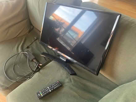 Photo of free LG flat screen TV (Elephant and Castle) #1