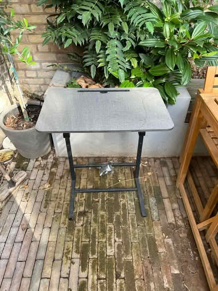 Photo of free Small computer table (SE5) #2