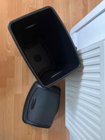 Photo of free Swing Bin (Gilmerton Dykes Avenue) #2