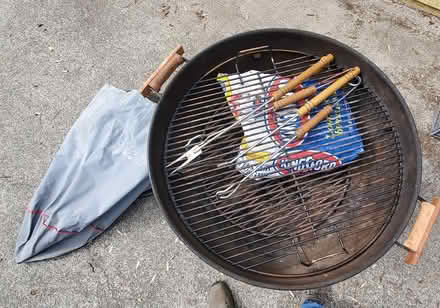 Photo of free Weber charcoal BBQ & cover (Seahurst (West Burien)) #3