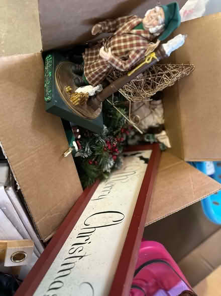 Photo of free Miscellaneous Christmas items (South Elgin) #3
