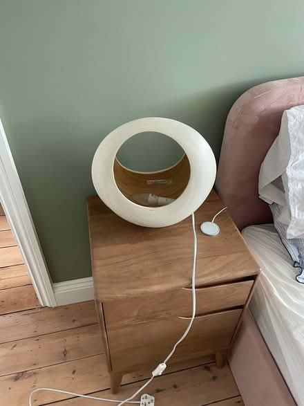 Photo of free 2 bedside lamps (Croydon CR0) #2