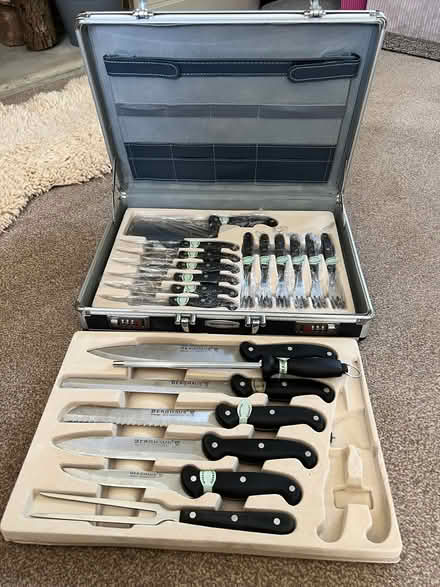 Photo of free knifes/cutlery in lockable case (Rowsley DE4) #1