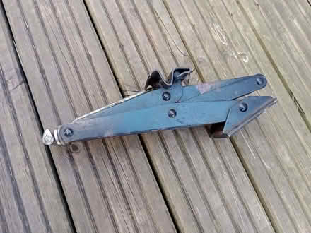 Photo of free Car Jack (Primrose Hill) #2