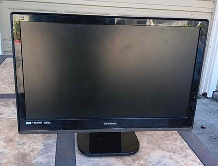 Photo of free 24" monitor (Corte Madera, East side) #1