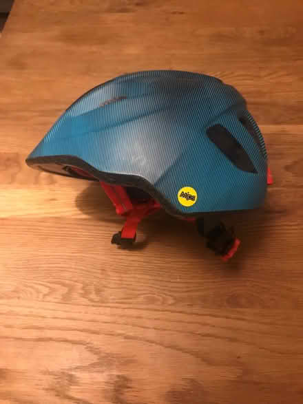 Photo of free Specialized Kids Helmet (Fishponds BS16) #3