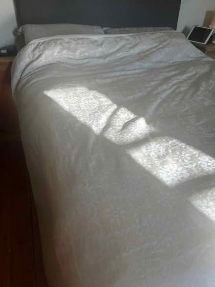 Photo of free King size double duvet cover and two matching pillow cases. (Bradford on Avon BA15) #1