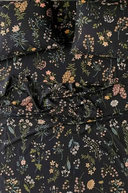 Photo of free Full sheets set (Gramercy Park) #1