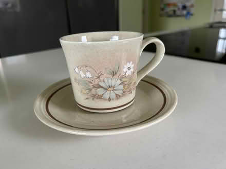 Photo of free Royal Doulton Florinda cups and saucers (Morley LS27) #3