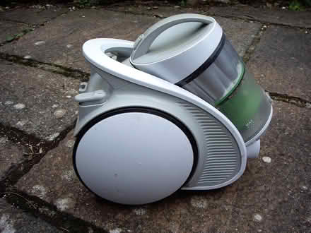 Photo of free Tesco 900W vacuum cleaner (Whitley SN12) #2