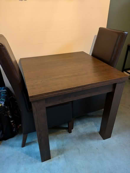 Photo of free Extendable table and two chairs (Earley RG6) #1