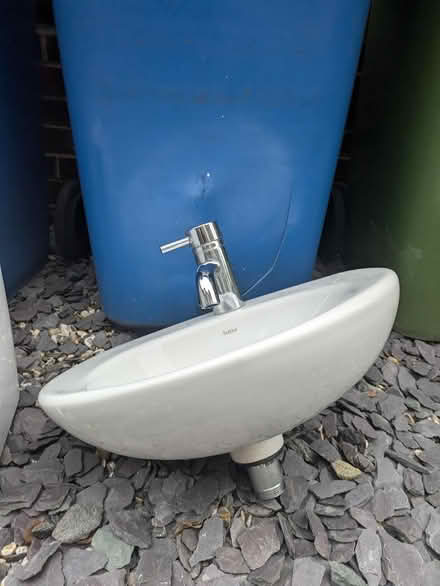 Photo of free Bathroom sink - Sottini (East Dulwich) #3