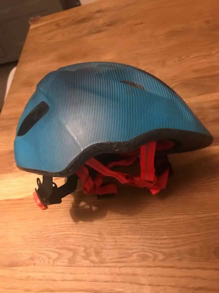 Photo of free Specialized Kids Helmet (Fishponds BS16) #1