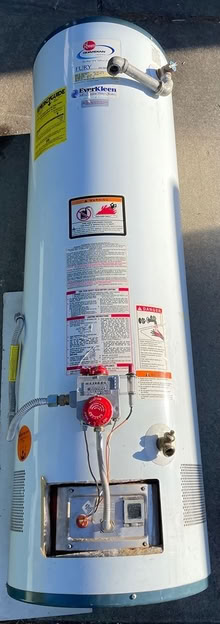 Photo of free 40G gas water heater (Near De Anza College) #1