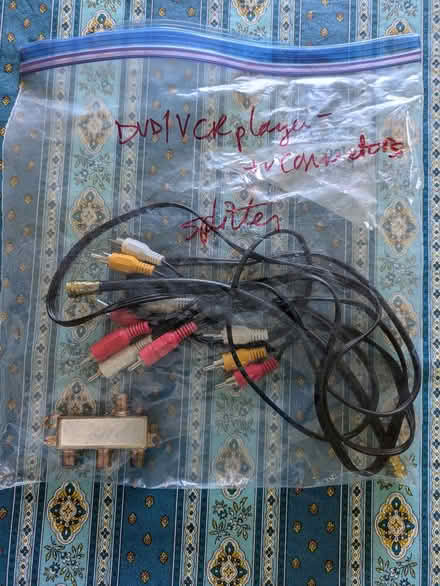 Photo of free electronic cords (near Old Town Gaithersburg) #1