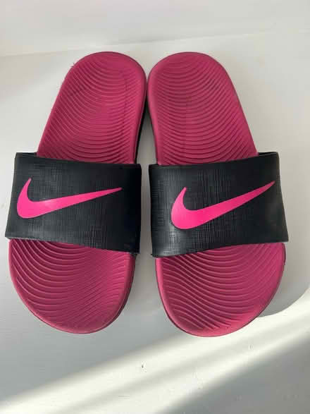 Photo of free Girls Nike slidders size 3 junior (Dunstable) #1