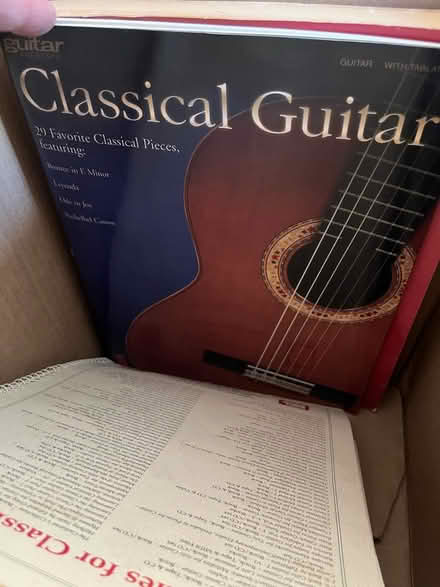 Photo of free Classical guitar books (Cleveland Park) #1