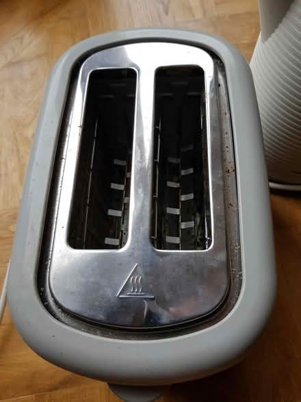 Photo of free Matching Kettle and Toaster (CH47) #4
