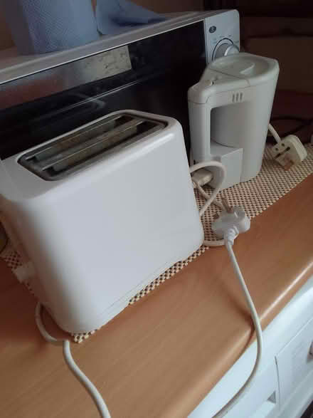 Photo of free Travel kettle and toaster (mansfield woodhouse NG19) #1