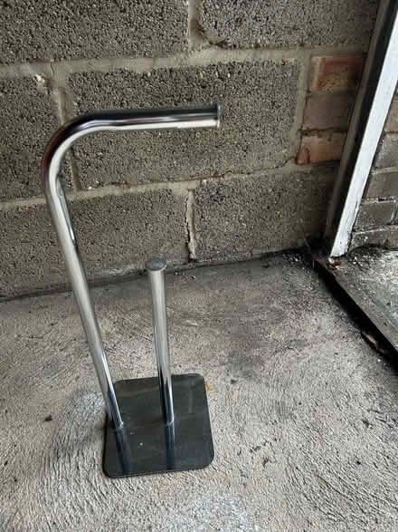 Photo of free Pots, roll holder, shelf (SN10 5EA) #2