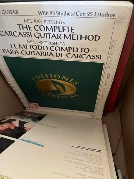 Photo of free Classical guitar books (Cleveland Park) #2
