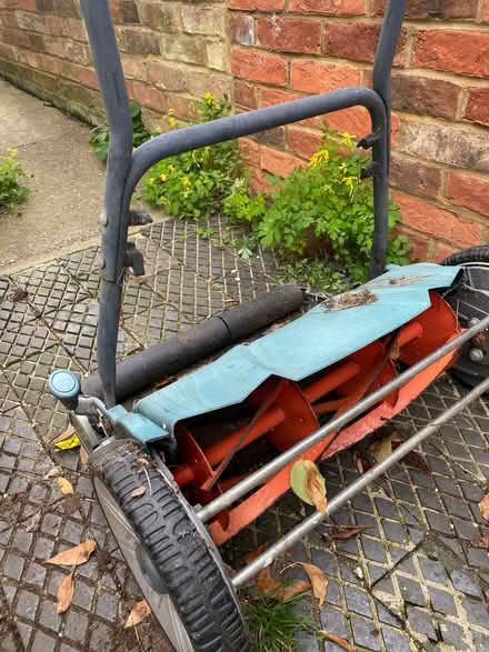 Photo of free Lawn mower (Temple Street OX4) #1