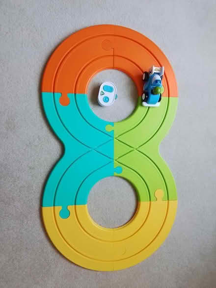 Photo of free Remote control car and track (Harpenden AL5) #1