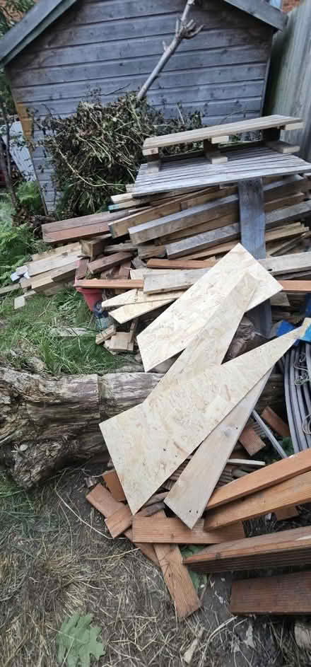Photo of free Wood off cuts (Addiscombe) #1