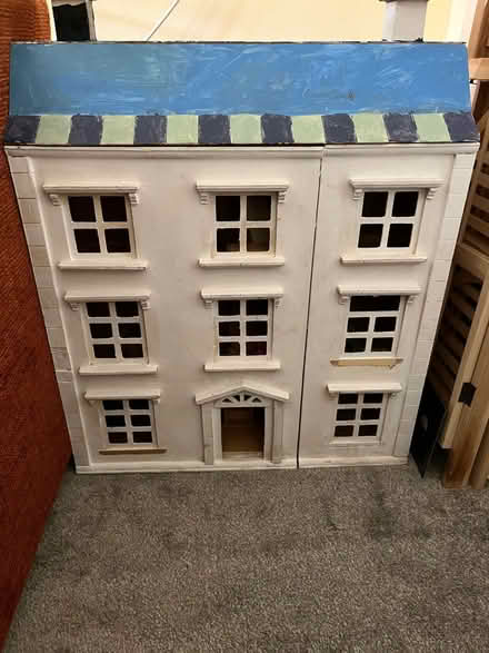 Photo of free Dolls house (HP5) #1