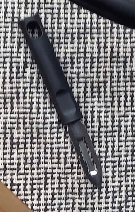Photo of free Vegetable peeler (Knighton LE2) #1