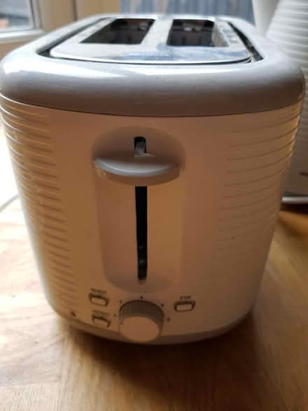 Photo of free Matching Kettle and Toaster (CH47) #3