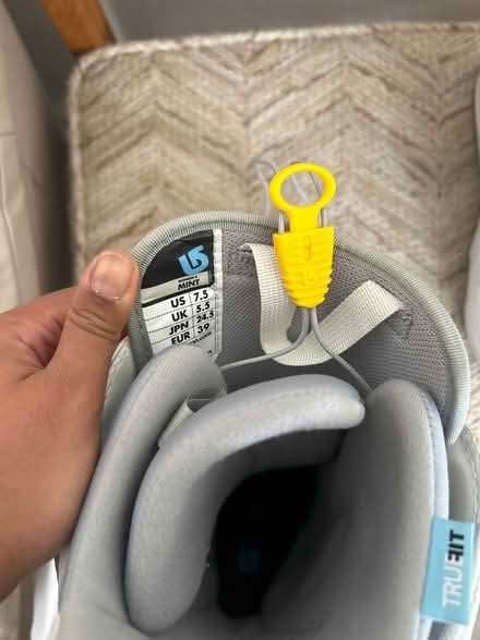 Photo of free Women’s snowboarding boots (Campbell) #2