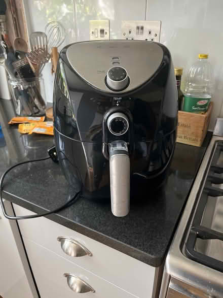 Photo of free Air fryer (Richmond TW10) #1