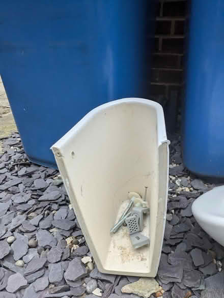 Photo of free Bathroom sink - Sottini (East Dulwich) #2