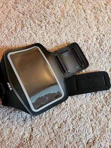 Photo of free Phone strap for running (Sale M33) #1