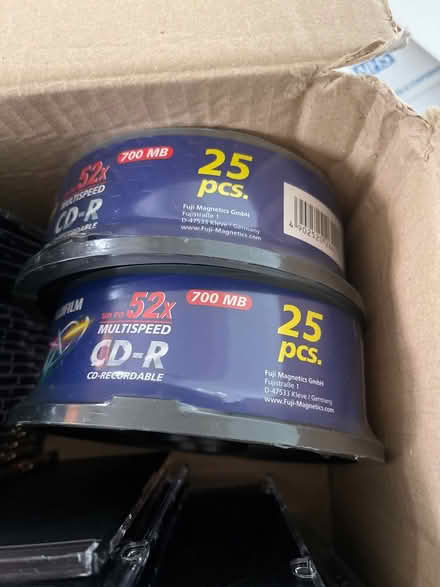 Photo of free 50 new cds and cases (IG10 high beech) #2