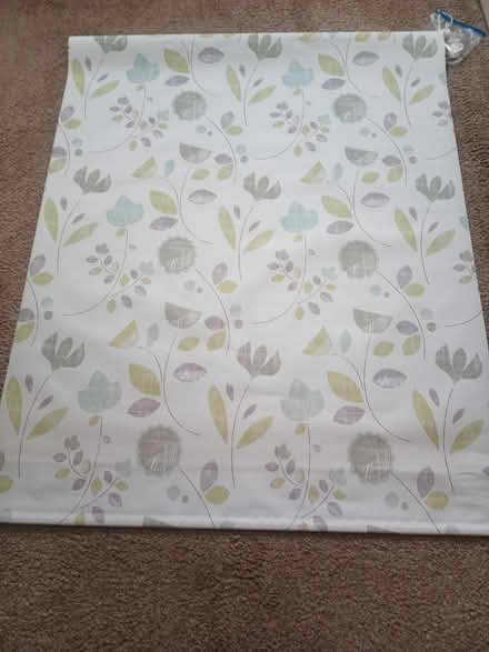 Photo of free Roller blind (CH49) #1