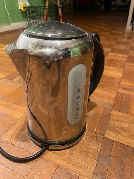 Photo of free kettle (Lee SE12) #1