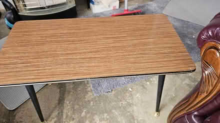 Photo of free Small table - legs unscrew (BN220UQ) #1