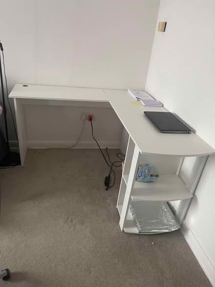 Photo of free L shaped work station (Cobham) #1