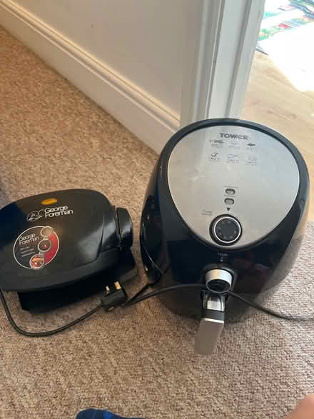Photo of free Air fryer and george Foreman grill (Reading tilehurst) #1