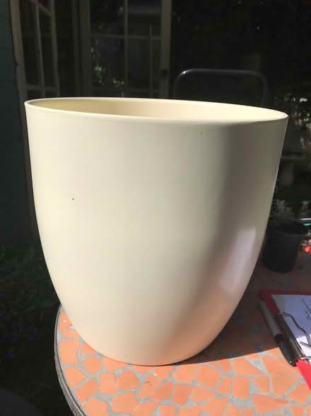 Photo of free Large plant overpot (GL52 (Fairview/Pittville)) #1
