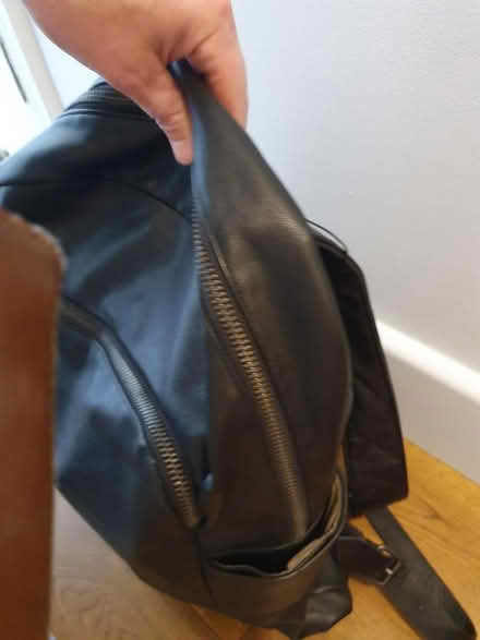 Photo of free 3 x over the shoulder bags (Borough Underground SE1) #3