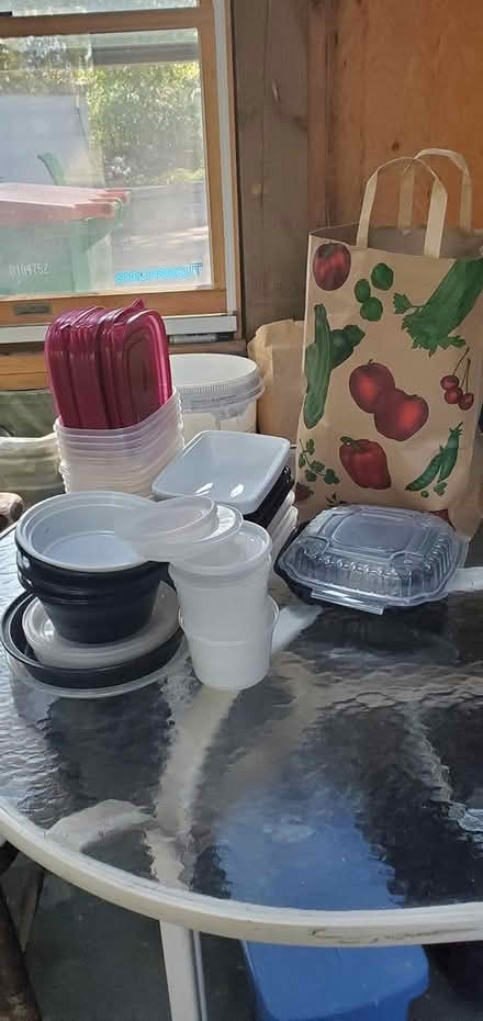 Photo of free lots of clean takeout containers (Pleasant Valley) #1