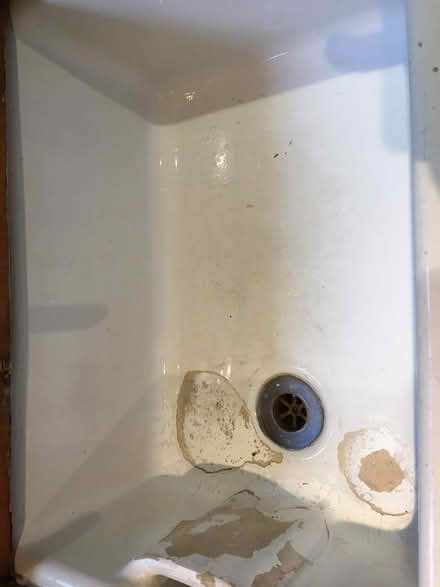 Photo of free Old porcelain Belfast sinks (Stroud Green N4) #2