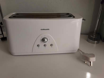 Photo of free 4 slice toaster (Southend-on-Sea SS2) #1