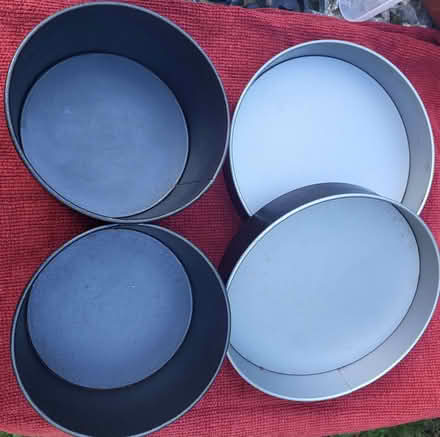 Photo of free 4 baking tins - barely used (Whittlebury NN12) #1